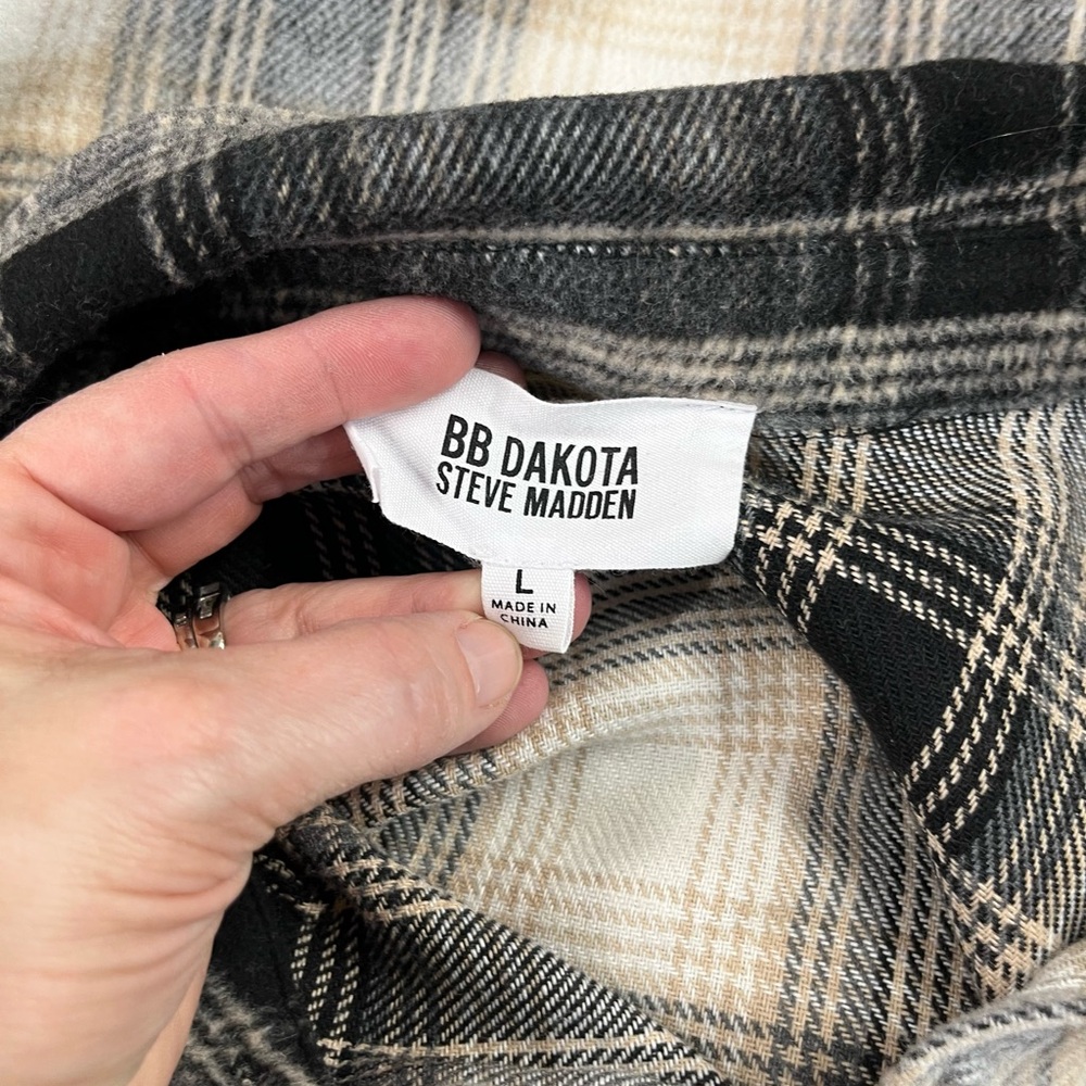 BBDakota plaid jacket size lg - Picture 6 of 8